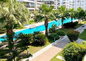 Элитная квартира 5+1 с выходом в сад в Унжалы Коньяалты