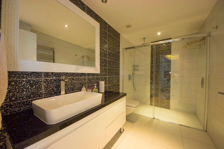 Меблированная квартира с двумя спальнями