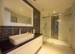 Меблированная квартира с двумя спальнями