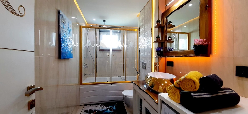 Апартаменты на первой береговой линии в районе Махмутлар 