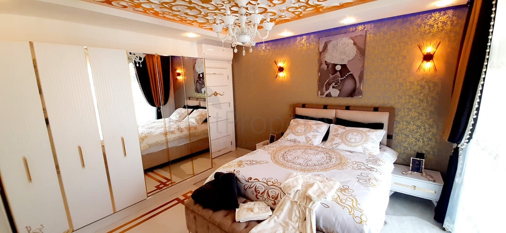 Апартаменты на первой береговой линии в районе Махмутлар 