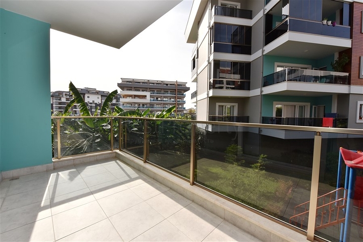 Трехкомнатная квартира в районе Оба