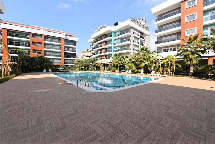 Трехкомнатная квартира в районе Оба