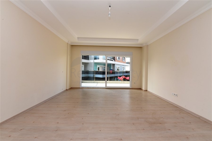 Трехкомнатная квартира в районе Оба