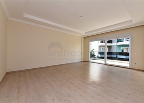 Трехкомнатная квартира в районе Оба