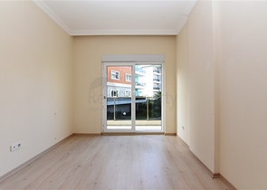 Трехкомнатная квартира в районе Оба