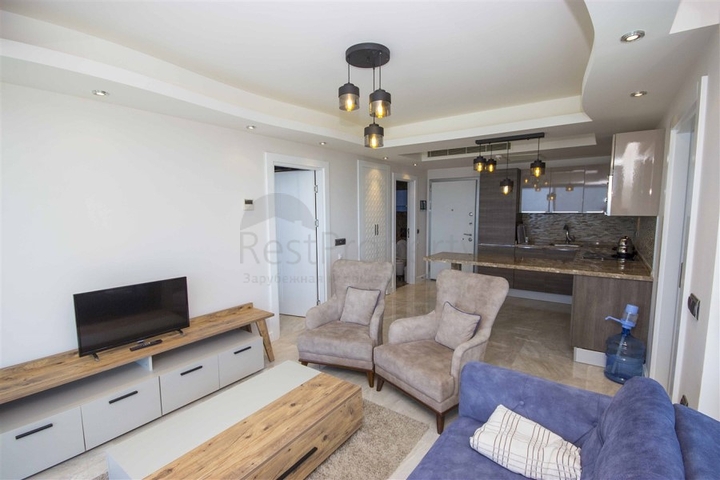 Трехкомнатная квартира с прямым видом на море