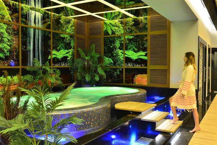 Трехкомнатная квартира с прямым видом на море