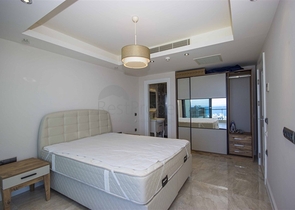 Трехкомнатная квартира с прямым видом на море