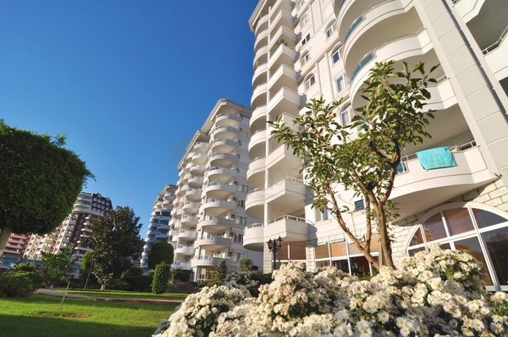 Трехкомнатные просторные апартаменты в районе Джикджилли