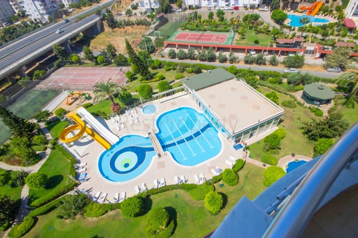 Трехкомнатные просторные апартаменты в районе Джикджилли