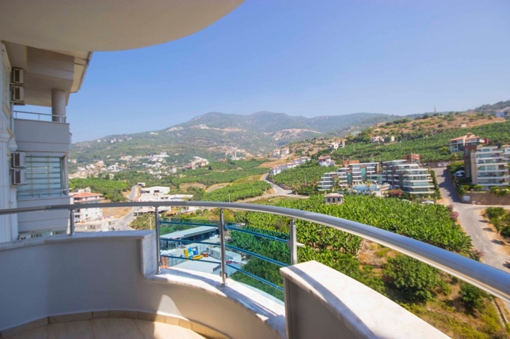 Трехкомнатные просторные апартаменты в районе Джикджилли