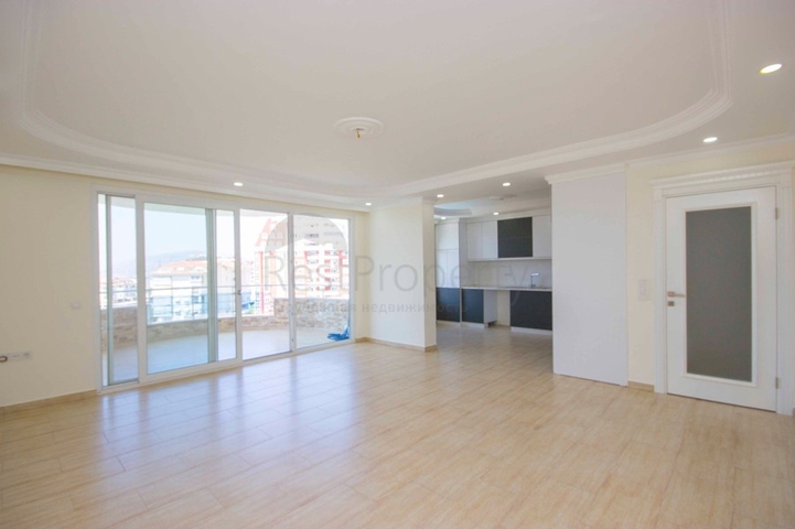 Трехкомнатные просторные апартаменты в районе Джикджилли