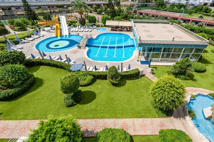 Трехкомнатные просторные апартаменты в районе Джикджилли