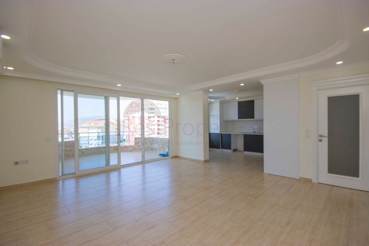 Трехкомнатные просторные апартаменты в районе Джикджилли