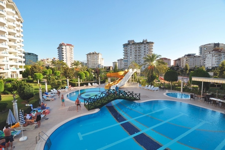 Трехкомнатные просторные апартаменты в районе Джикджилли