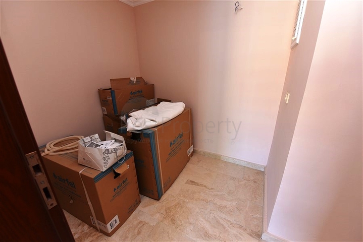 Две квартиры 2+1 на первой береговой линии в Махмутларе