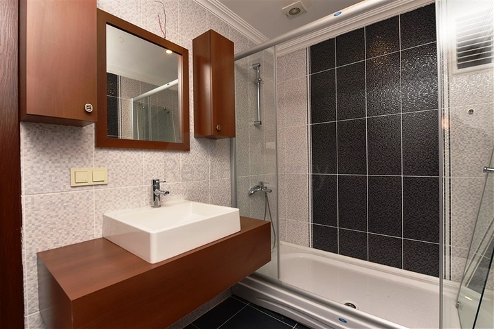 Две квартиры 2+1 на первой береговой линии в Махмутларе