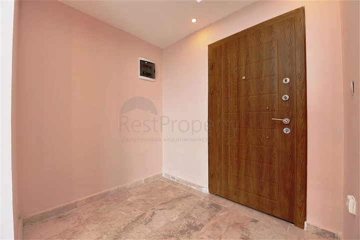 Две квартиры 2+1 на первой береговой линии в Махмутларе