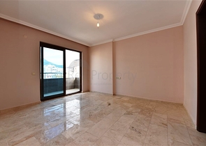 Две квартиры 2+1 на первой береговой линии в Махмутларе