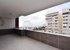 Две квартиры 2+1 на первой береговой линии в Махмутларе