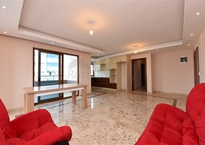 Две квартиры 2+1 на первой береговой линии в Махмутларе