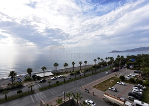 Две квартиры 2+1 на первой береговой линии в Махмутларе