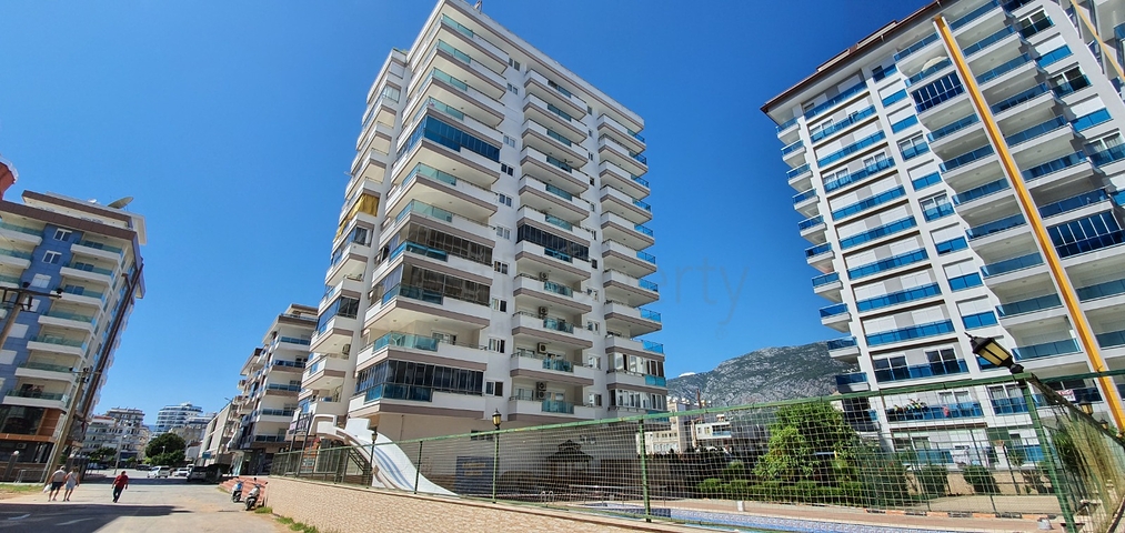 Двухкомнатная квартира с мебелью