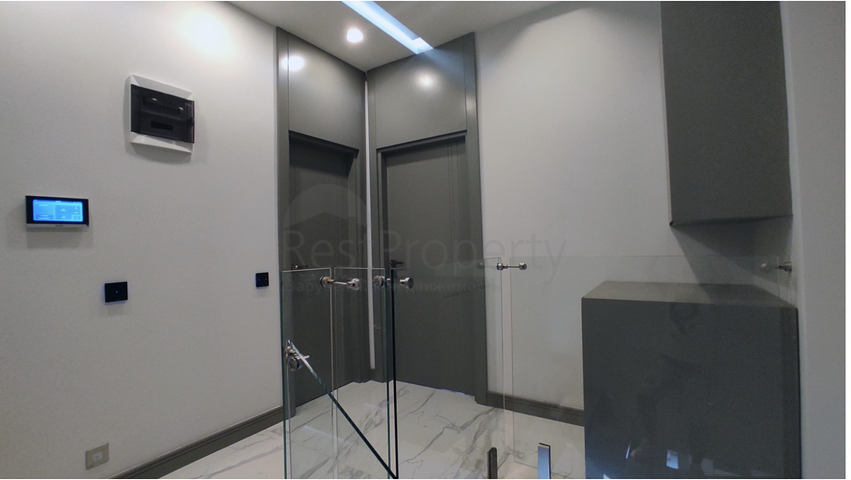 Просторный пентхаус 4+1 в центре города Анталии 