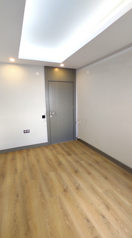 Просторный пентхаус 4+1 в центре города Анталии 