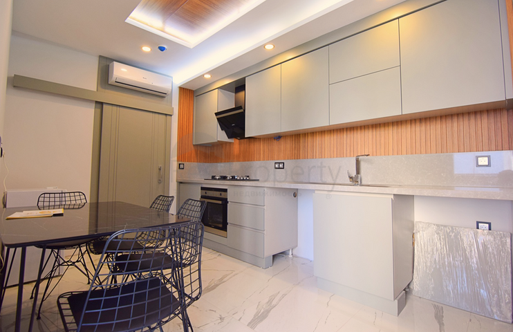 Просторный пентхаус 4+1 в центре города Анталии 