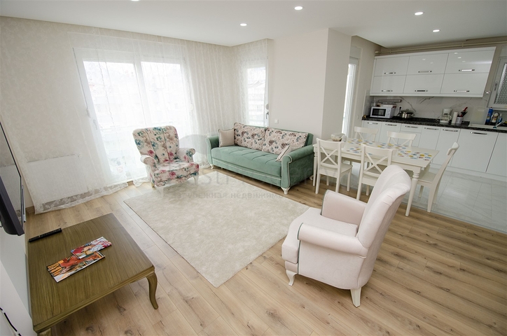 Пентхаус 3+1 с мебелью в пешей доступности к морю