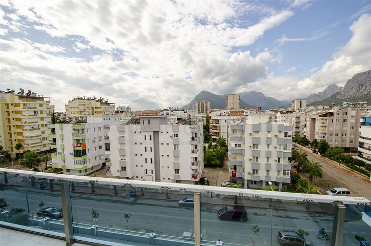 Пентхаус 3+1 с мебелью в пешей доступности к морю