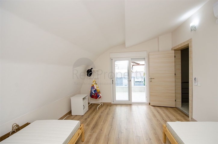 Пентхаус 3+1 с мебелью в пешей доступности к морю