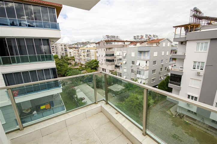 Пентхаус 3+1 с мебелью в пешей доступности к морю