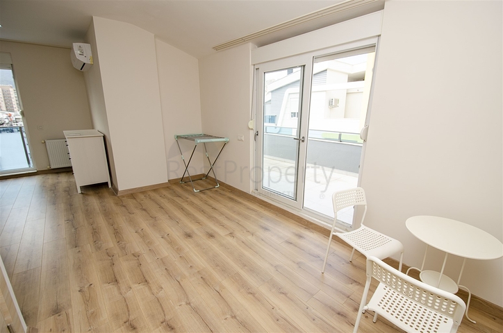 Пентхаус 3+1 с мебелью в пешей доступности к морю