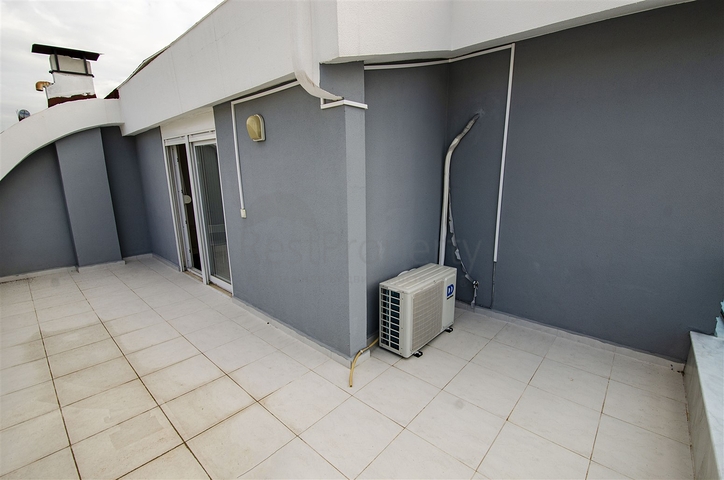 Пентхаус 3+1 с мебелью в пешей доступности к морю