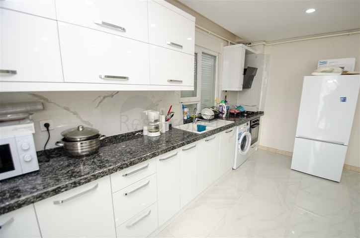 Пентхаус 3+1 с мебелью в пешей доступности к морю