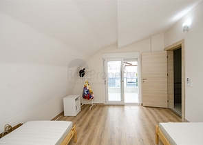 Пентхаус 3+1 с мебелью в пешей доступности к морю