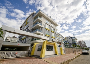 Пентхаус 3+1 с мебелью в пешей доступности к морю