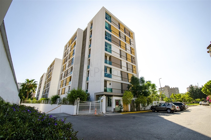 Меблированная квартира 2+1 с видом на море в Гюзельоба Лара 