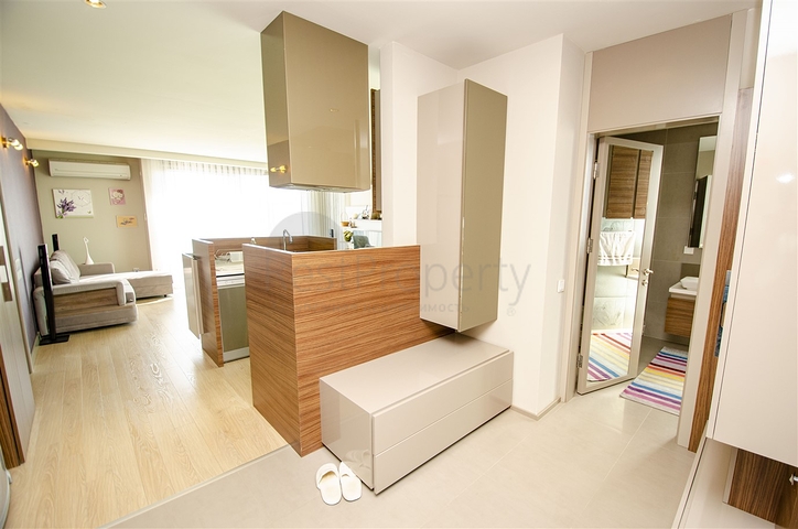 Меблированная квартира 2+1 с видом на море в Гюзельоба Лара 