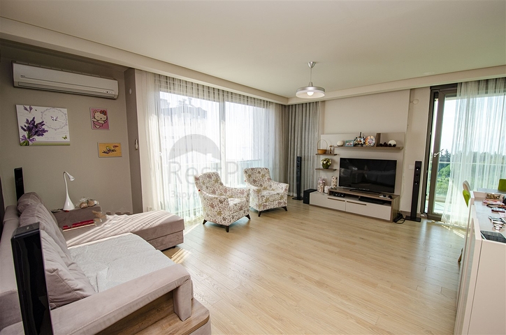 Меблированная квартира 2+1 с видом на море в Гюзельоба Лара 