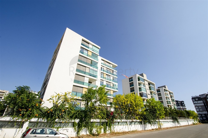 Меблированная квартира 2+1 с видом на море в Гюзельоба Лара 