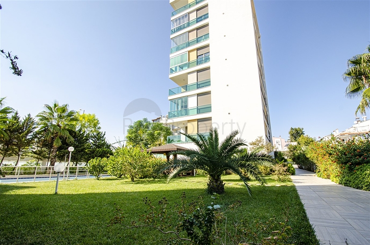 Меблированная квартира 2+1 с видом на море в Гюзельоба Лара 