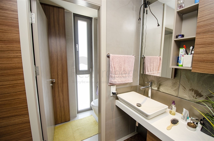 Меблированная квартира 2+1 с видом на море в Гюзельоба Лара 