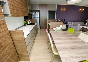 Меблированная квартира 2+1 с видом на море в Гюзельоба Лара 