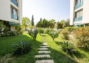 Меблированная квартира 2+1 с видом на море в Гюзельоба Лара 