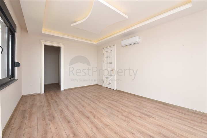 Просторная вилла в центре Аланьи с красивым панорамным видом на море