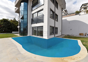 Просторная вилла в центре Аланьи с красивым панорамным видом на море